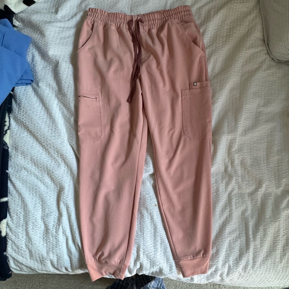 FIGS High Waisted Uman Relaxed Jogger Scrub Pant- Pink Sand